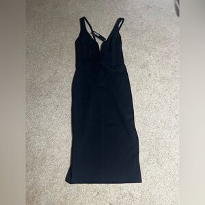 Elegant Lulu’s Black Low-Cut Women's Dress NWT!